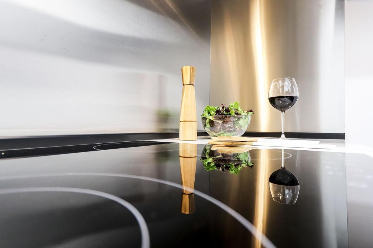 Appartamento Rato Design With Terrace By Homing Lisbona Esterno foto